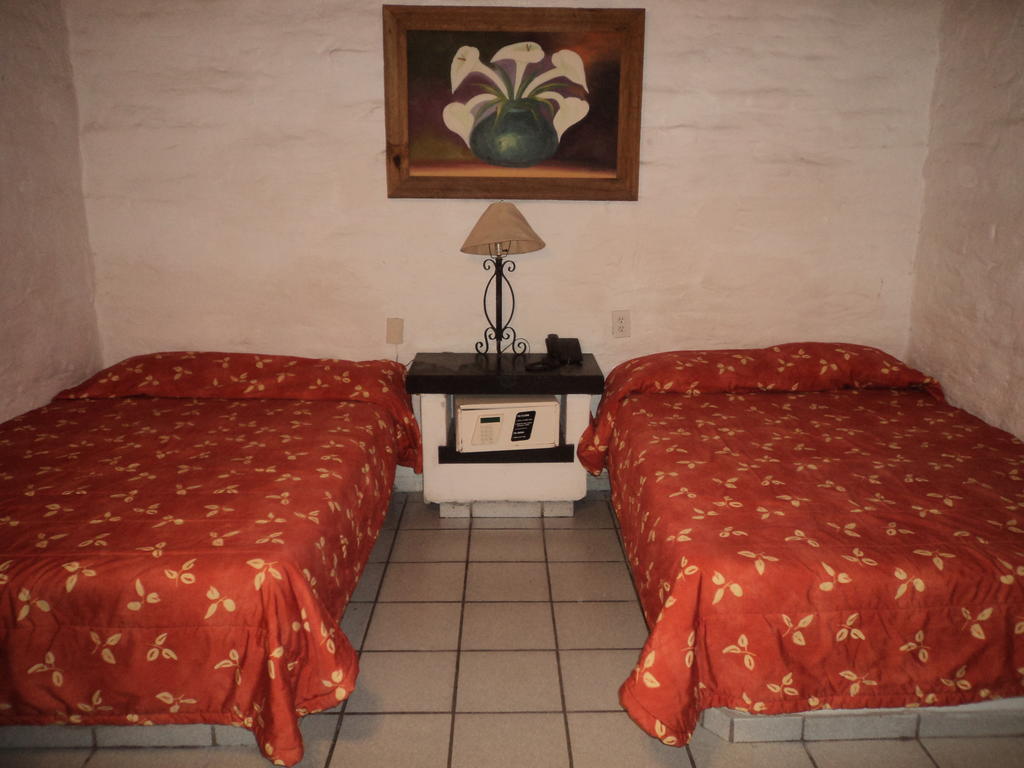 Hotel El Rancho Навохоа Стая снимка